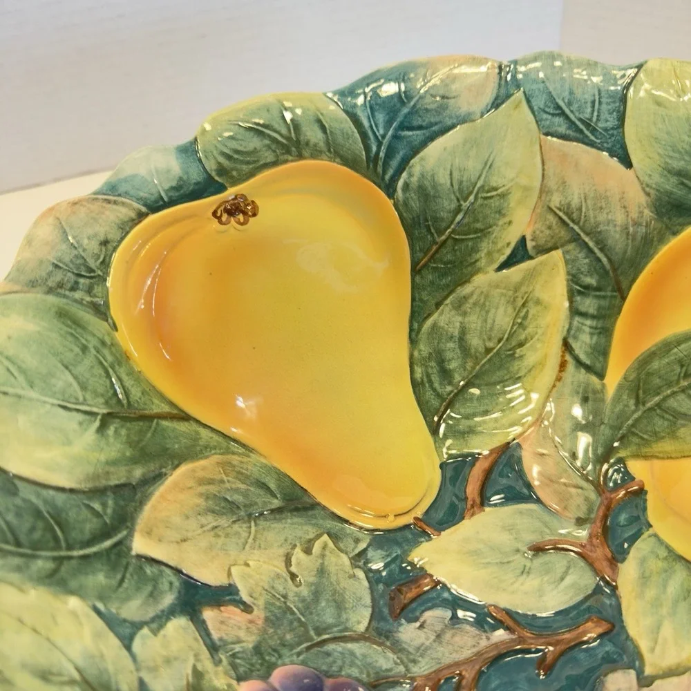 Majolica Italy Fruit 3D hand painted large serving bowl Grape Apple Pear Vtg 11
